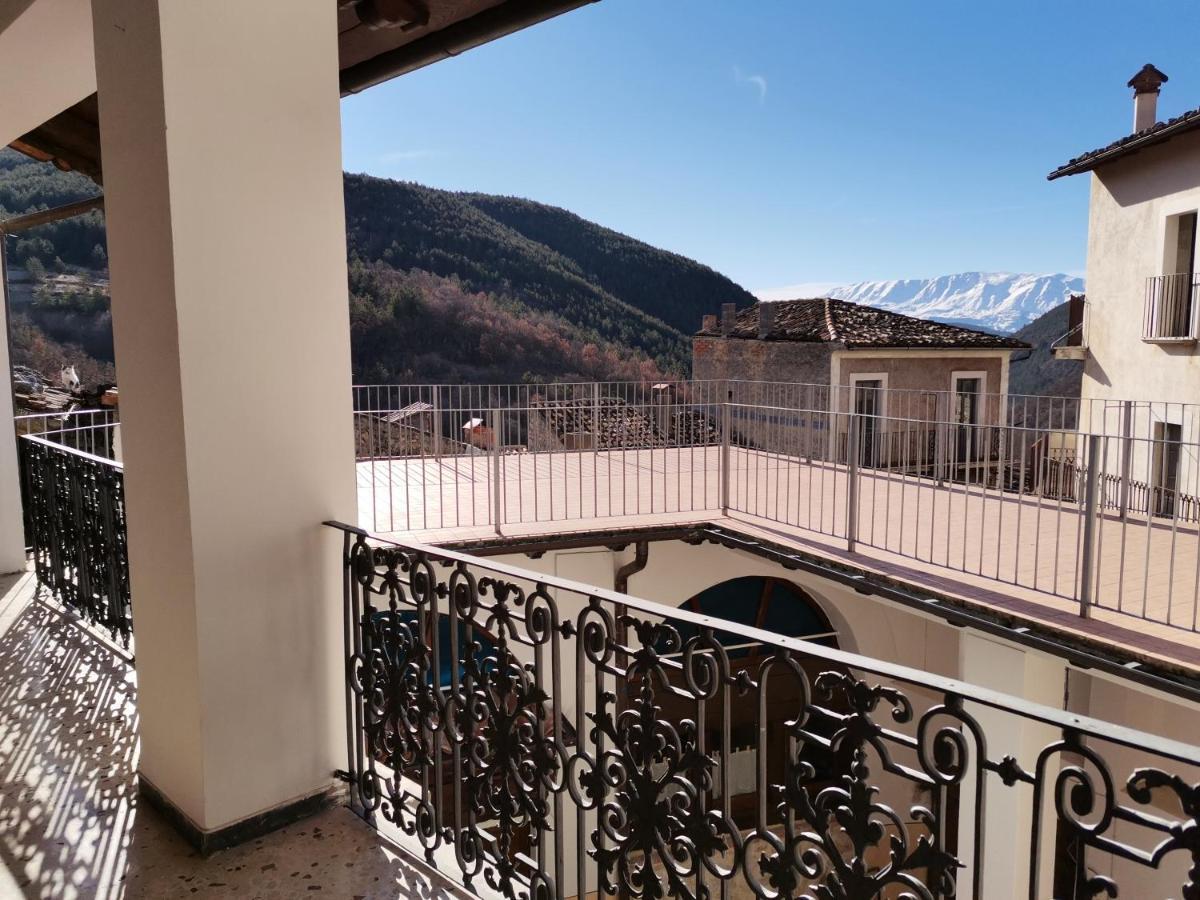 Piazzetta Del Forno Grazioso Bilocale Ad Assergi Exterior photo